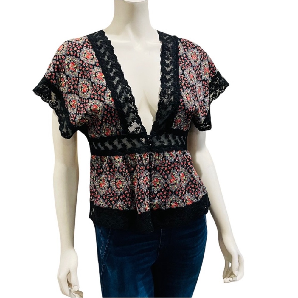 Vintage Floral and Lace Peplum Blouse